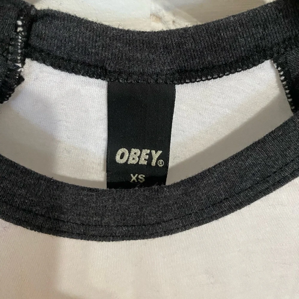 Retro OBEY Brand Designer Wolf Raglan T-shirt - Picture 4 of 6